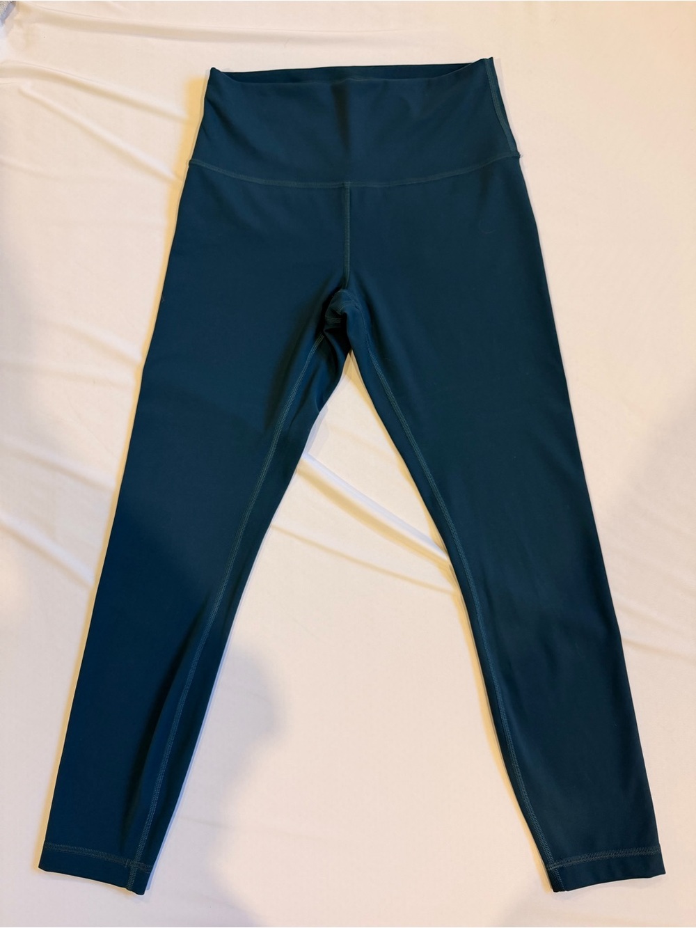 Lululemon - Wunder Train High-Rise Tight 25” - Indochine Blue - Size 8